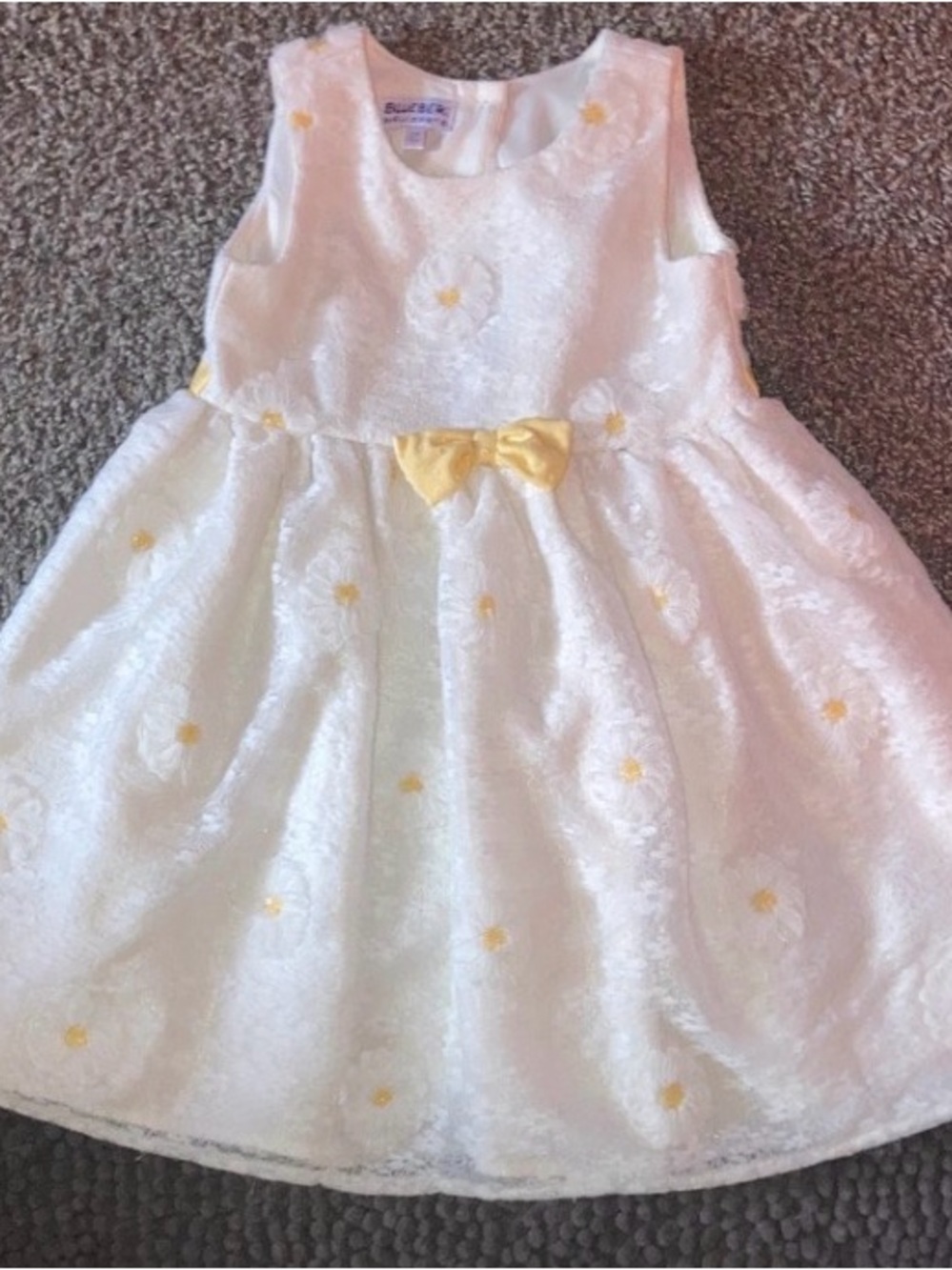 Blueberi Boulevard White Lace Dress with Yellow Bow and Accents